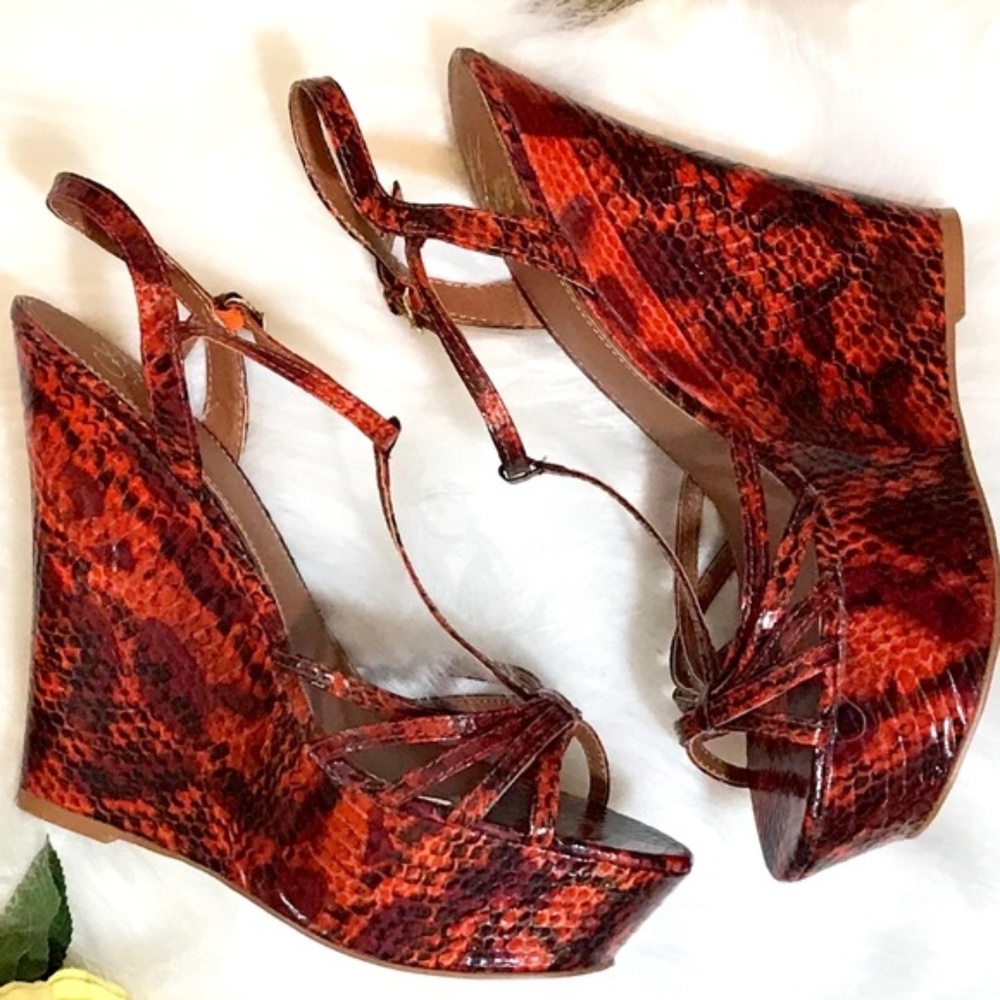 Never Worn Colin Stuart Red Snake Skin Wedges